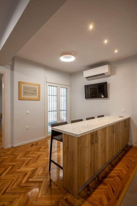 Karolou Ntil- Ground Floor Suite Thessaloníki Eksteriør bilde