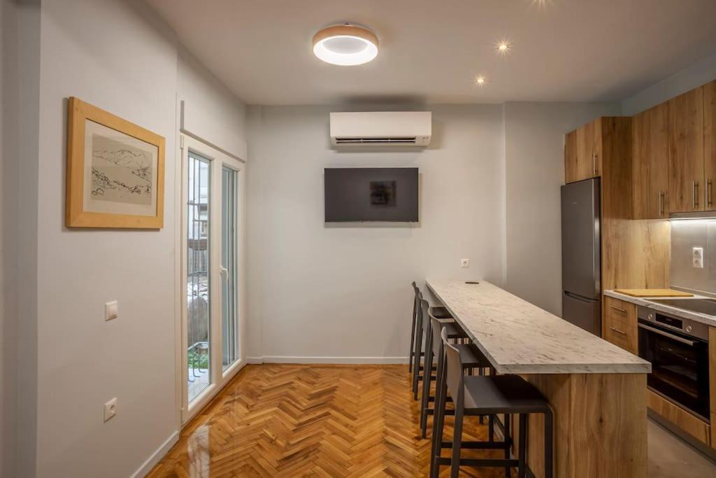Karolou Ntil- Ground Floor Suite Thessaloníki Eksteriør bilde